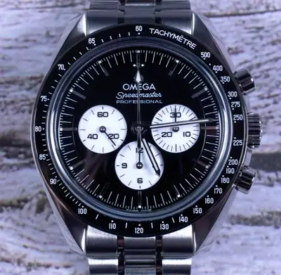 Omega UNWORN OMEGA Speedmaster Moonwatch Reverse Panda Watch 310.30.42.50.01.004