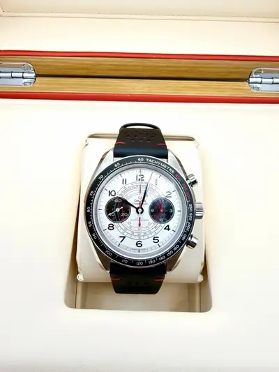Omega Speedmaster 329.32.43.51.02.001