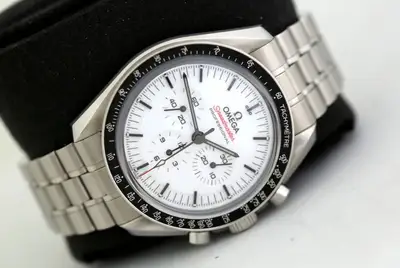 Omega Speedmaster Moonwatch