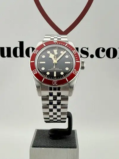 Tudor Black Bay Burgundy METAS M7941A1A0RU