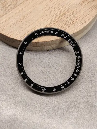 Omega Speedmaster plexiglass tachymeter black ring