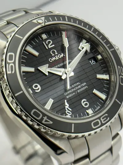 Omega Seamaster Planet Ocean "Skyfall" James