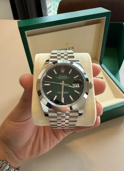 Rolex Datejust 41 Green Jubilee Bracelet