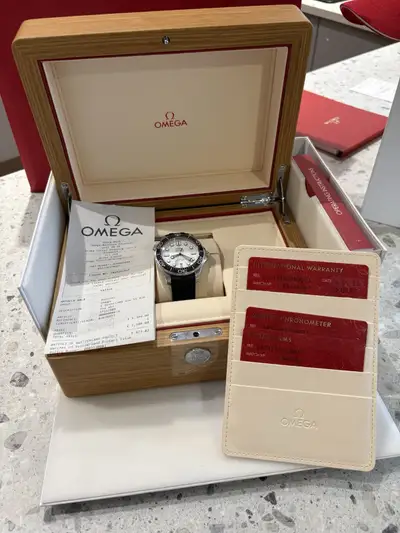 Omega Seamaster Diver Date