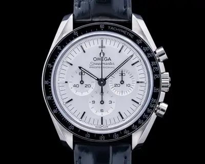 Omega Speedmaster Moonwatch Chronograph 18K Canopus