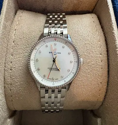 Breitling Navitimer 32 A77320 Mother of