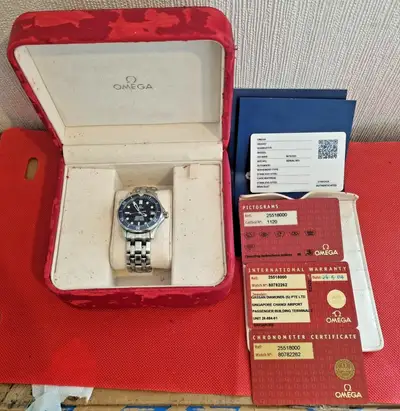 Omega SEAMASTER 300 REF 25518000