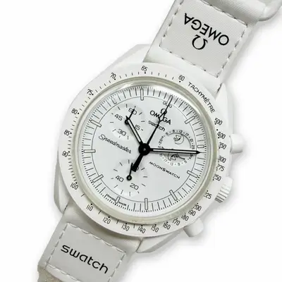 Omega Snoopy Collaboration Speedmaster SO33W700