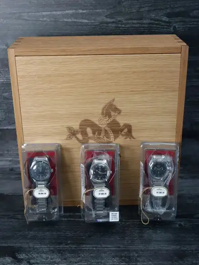 Omega M41999: Omega Trilogy Limited Edition 3