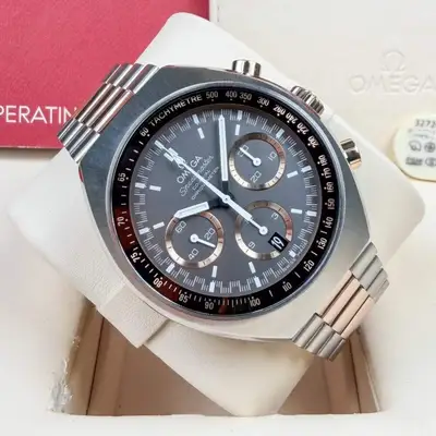 Omega Omega Speedmaster Mark II Chronograph - Box and Papers 2016 (WI1)