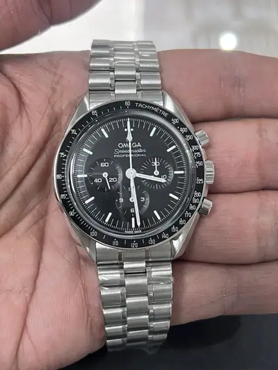 Omega Speedmaster The Moon Chronograph