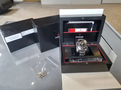 Tudor Black Bay 79220N