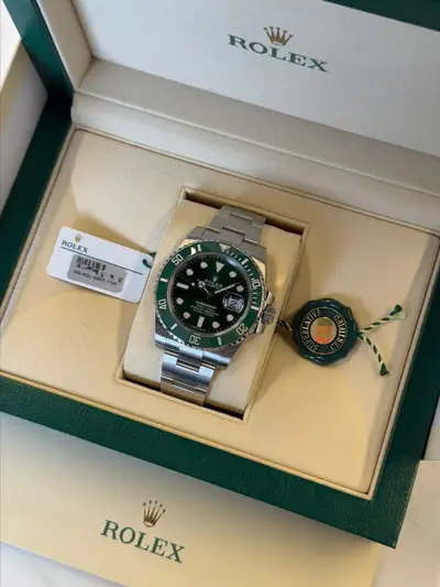 Rolex Rolex Submariner Hulk - Stickered Unworn - 2018 116610LV Full Set