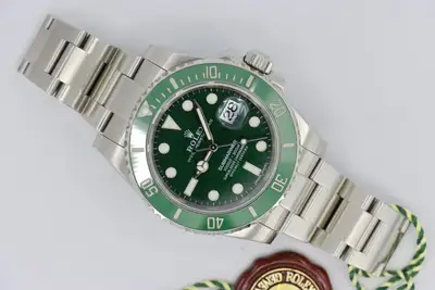 Rolex Rolex Submariner 116610LV Hulk Green Dial & Bezel Oyster Band Box & Papers 2013