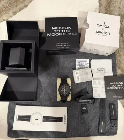 Omega x Swatch x Snoopy Speedmaster