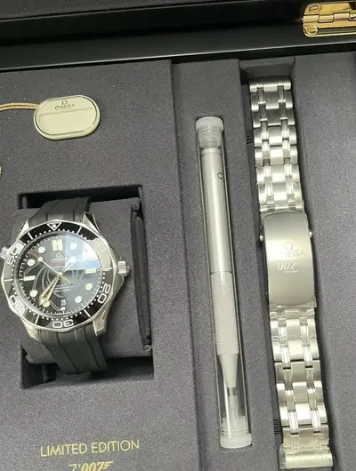 Omega Seamaster James Bond OHMSS limited