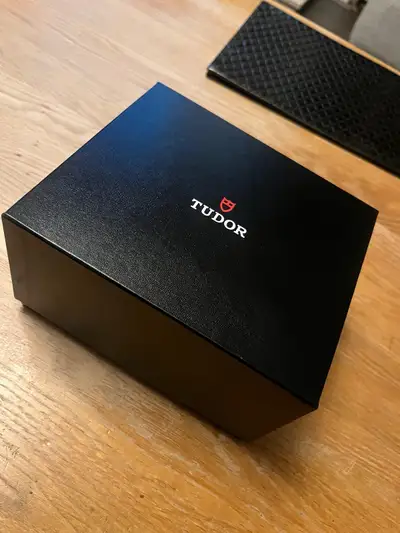 Tudor Black Bay Black M79470-0001